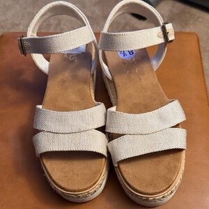 Toms Cream Strappy Sandals 8.5